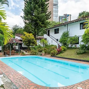 premium-real.colombiamedellinhotels.com/
